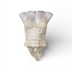 Vintage lingerie bodysuit size small high cut hips